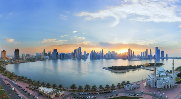 Cuatro Emiratos: Dub�i, Abu Dhabi,  Fujairah y Sharjah