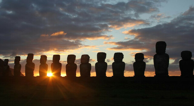 Santiago y las maravillas de Rapa Nui 2