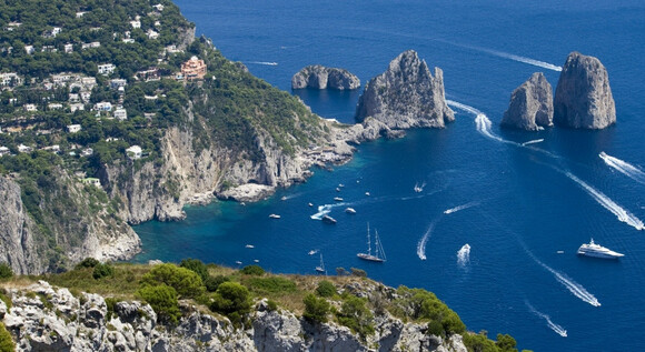 Campania, la costa Amalfitana al completo en primavera-verano
