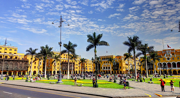 Esc�pate a Lima