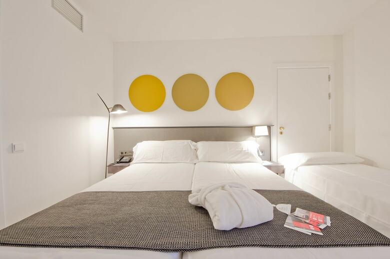 Aparthotel Atenea Vall�s