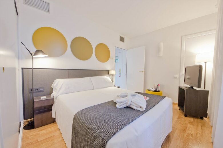 Aparthotel Atenea Vall�s