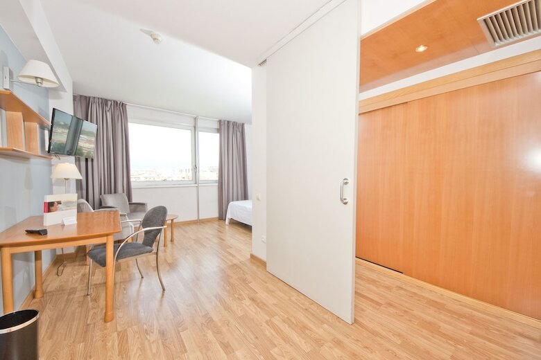 Aparthotel Atenea Vall�s