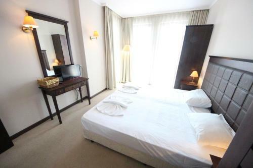 Menada Apartments In Royal Beach
