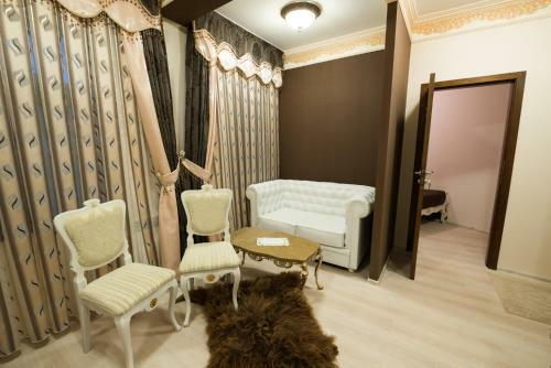 Hostal Guesthouse Versailles