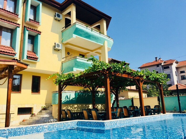 Hostal Paradise Chernomorets