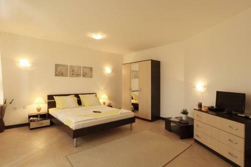 Pearl Apartments