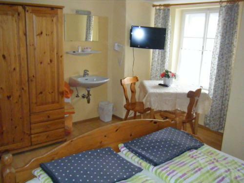 Hostal Gasthaus Hinterbr�hl