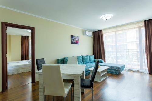 Rose Gardens Apartments