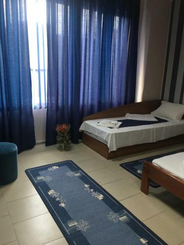 Hostal Guest Rooms Stoni