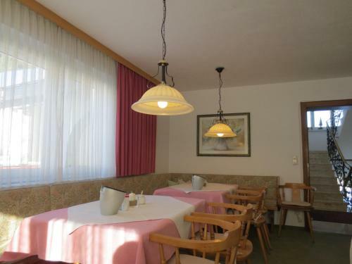 Bed & Breakfast Pension Churlis