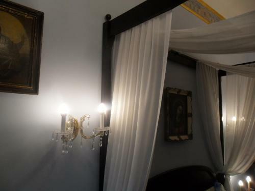 Hostal B&B Near Castle