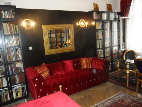 Hostal B&B Near Castle