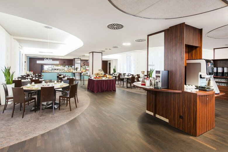 Hotel Premier Inn K�ln City Mediapark