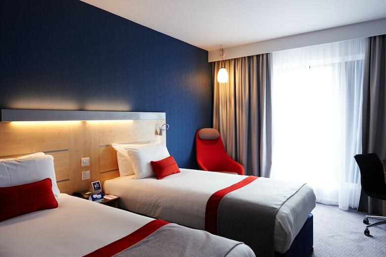 Hotel Express By Holiday Inn Cheltenham