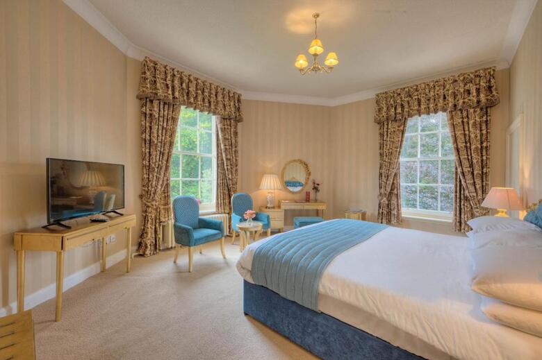 Newton Hotel