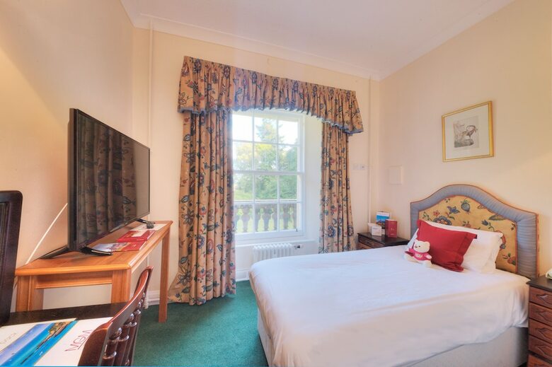 Newton Hotel