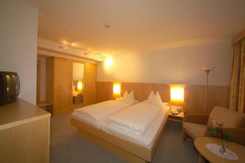 Hotel Eagles Inn