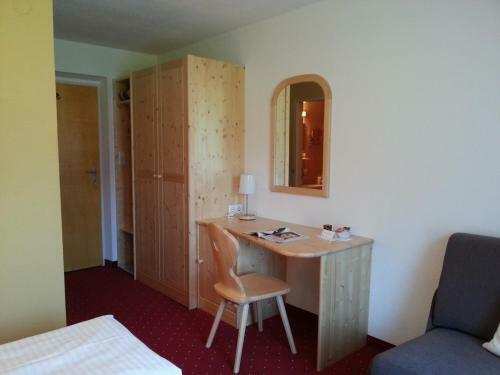 Hostal Haus Alpengl�hn