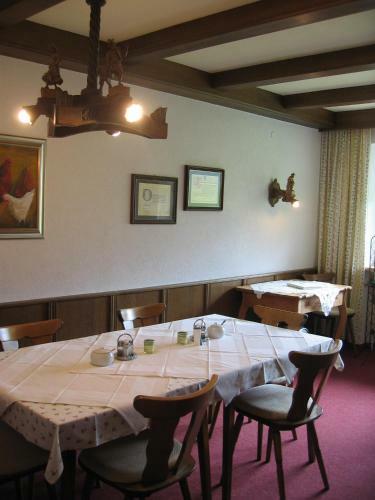 Hostal Haus Alpengl�hn