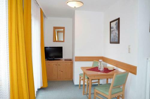 Hostal Gasthof Pension Hirlatz