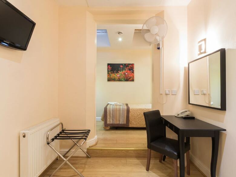 Notting Hill Gate Hotel