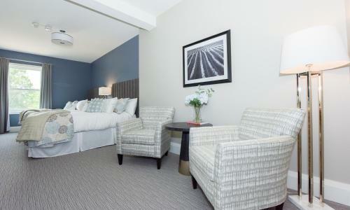 124 On Queen Hotel & Spa