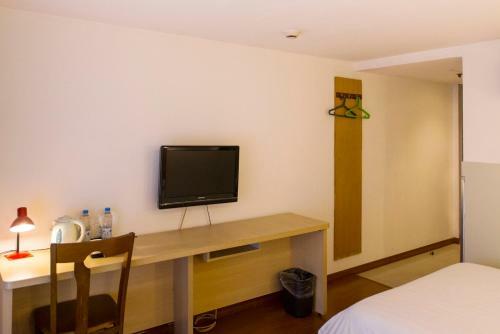 Hotel Motel Shanghai Sinan Road