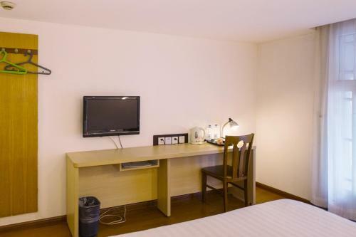 Hotel Motel Shanghai Sinan Road