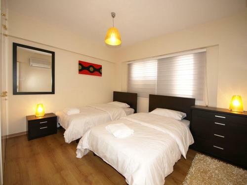 Les Sirenes Apartments