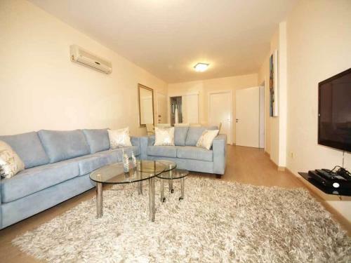 Les Sirenes Apartments