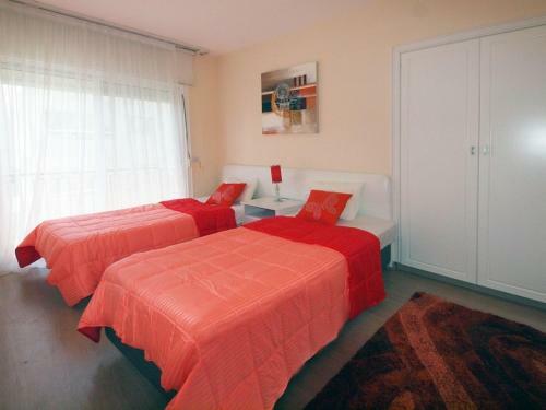 Les Sirenes Apartments