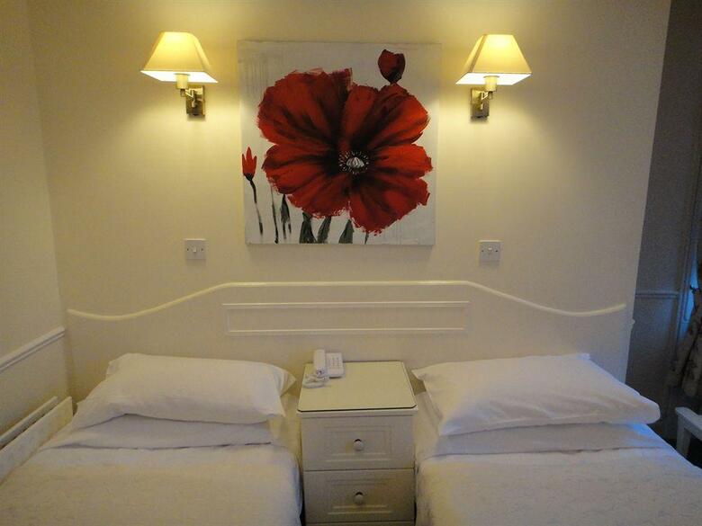Dergvale Hotel