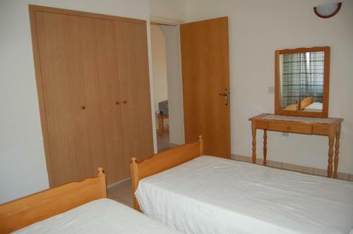 Nicos & Olympia Apartments