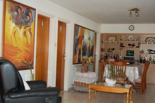 Nicos & Olympia Apartments