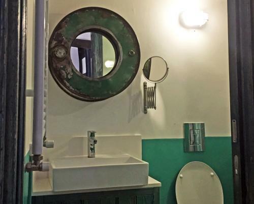 Hostal Apokryfo Traditional Guesthouse