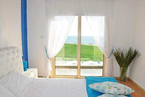 Villa Waves