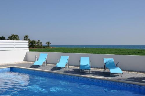 Villa Waves