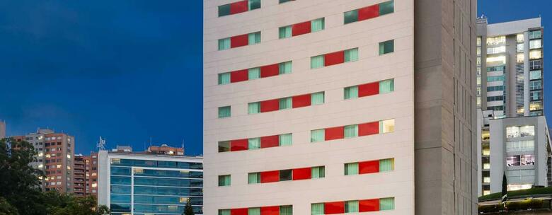 Hotel Hampton By Hilton Medellin