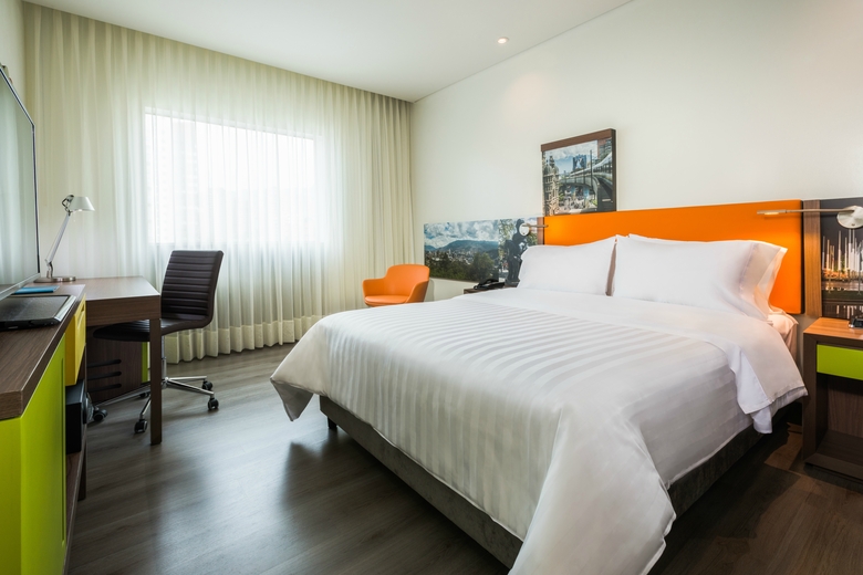 Hotel Hampton By Hilton Medellin