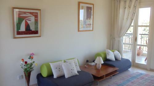 Adonis Apartments