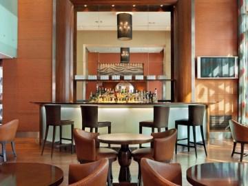 Hotel Four Points By Sheraton (clase)
