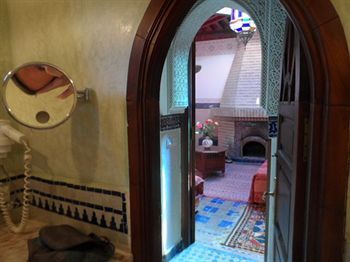 Albergue Riad Dar Al Kounouz