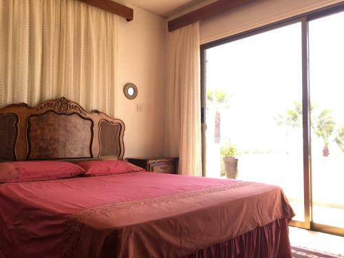 Sandy Beach House 14