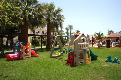 Aparthotel Loutsiana I & II Deluxe Apts