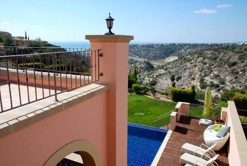 Villa Kallithea - Apr04