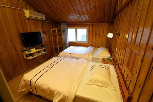 Narrow Alley Hostel