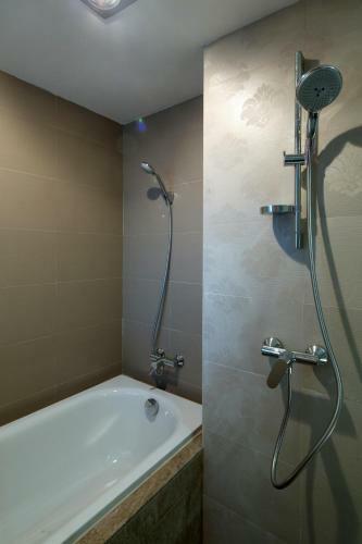 Chengdu Memory Space Apartment Taiguli Branch
