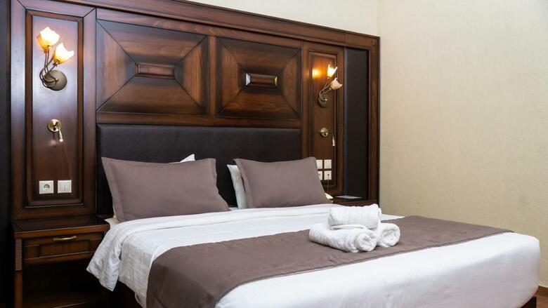 Dellas Boutique Hotel