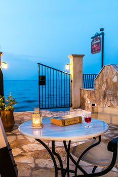 Hotel Andreolas Luxury Suites